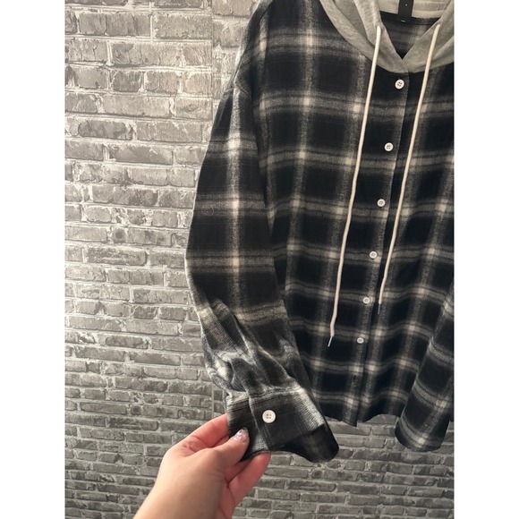 Shein‎ Plaid Button Down Top - Picture 4 of 4